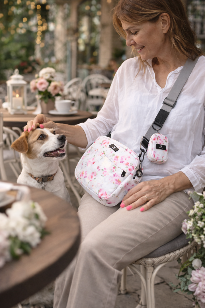 Die Blumige – deine stilvolle Gassi-Tasche mit Blumenprint